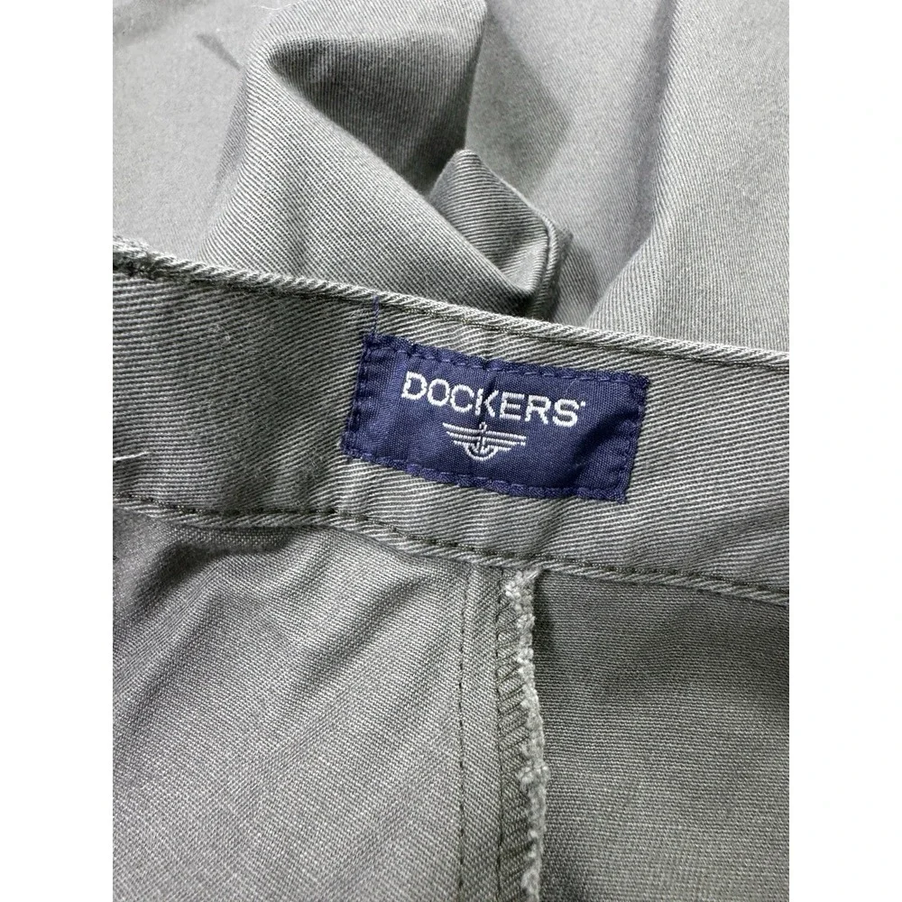 Dockers Classic Fit Flat Front Pants Men's 36x30 (36x29) Grey NWT Office Casual